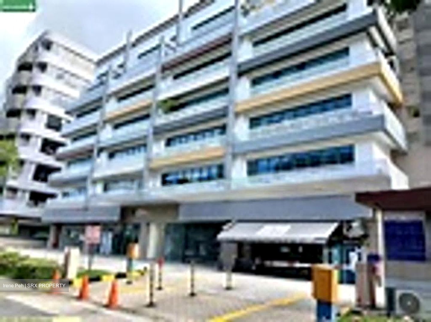 Redhill Forum (D3), Factory #628725981